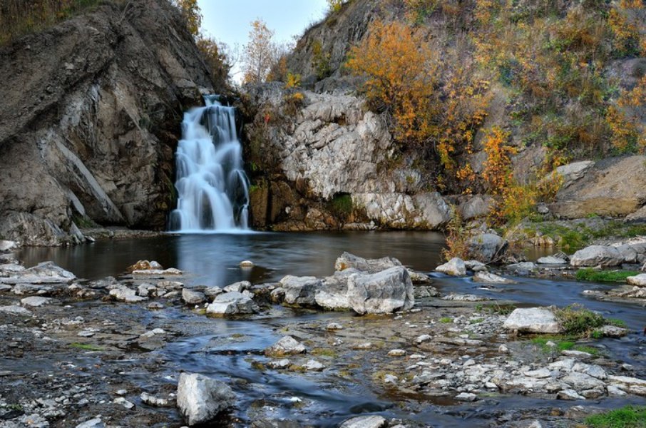 Беловский водопад в Новосибирской области