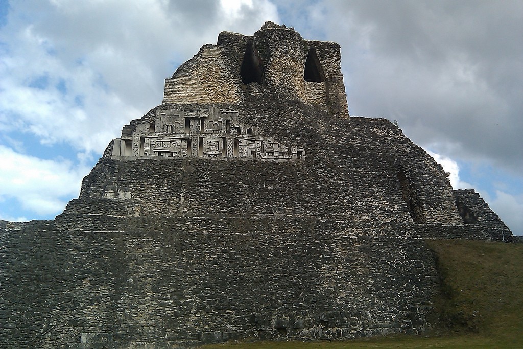 Пирамида Эль-Кастильо