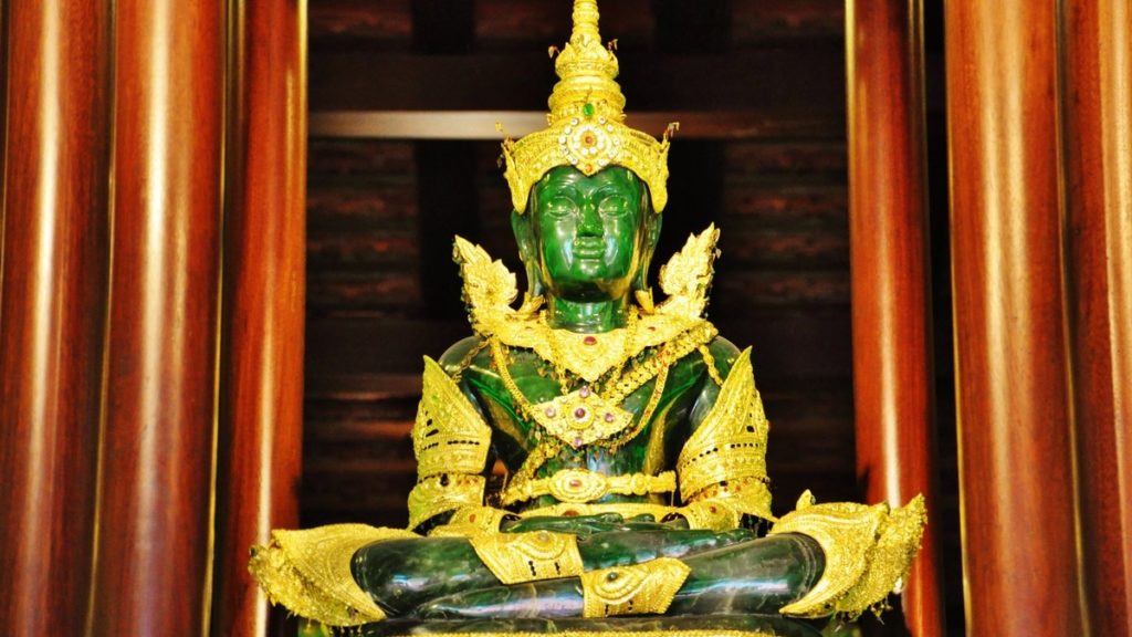 Статуя Изумрудного Будды