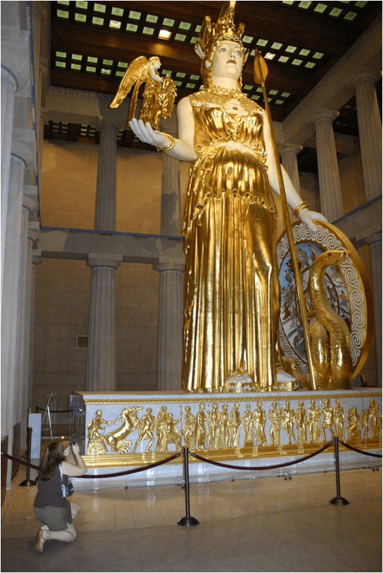 Афина статуя в Парфеноне