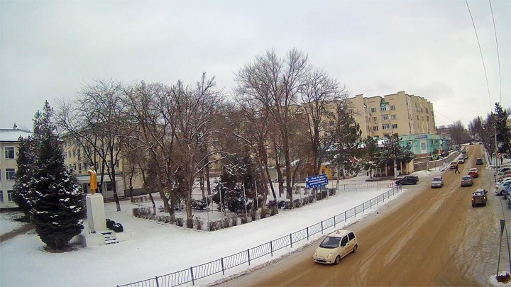Веб-камера у памятника перед школой №1 в Белогорске