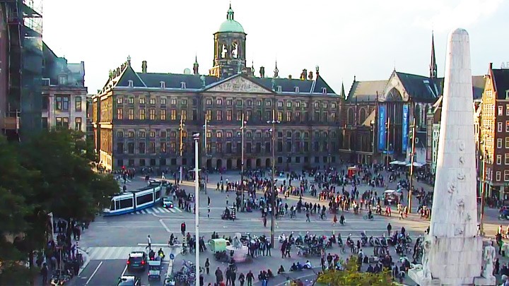 Веб-камера на площади Дам в Амстердаме