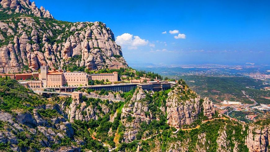 Духовный символ Каталонии — монастырь Монтсеррат - экскурсии