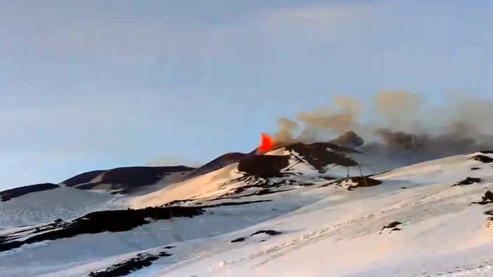 Онлайн веб-камера вулкана Этна