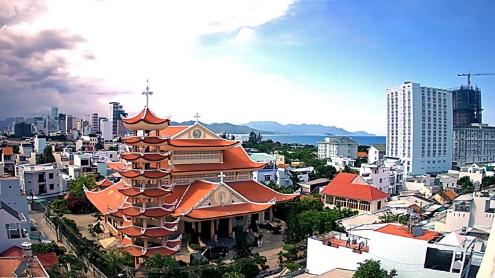Веб-камера с видом на храм в Нячанге, Вьетнам