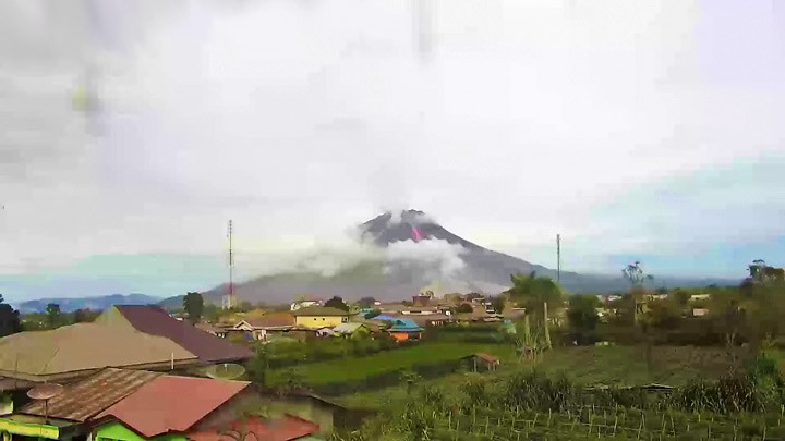 Веб-камера вулкана Синабунг