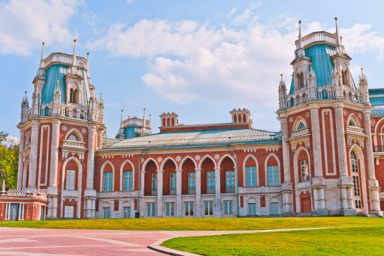 Большой дворец царицыно фото