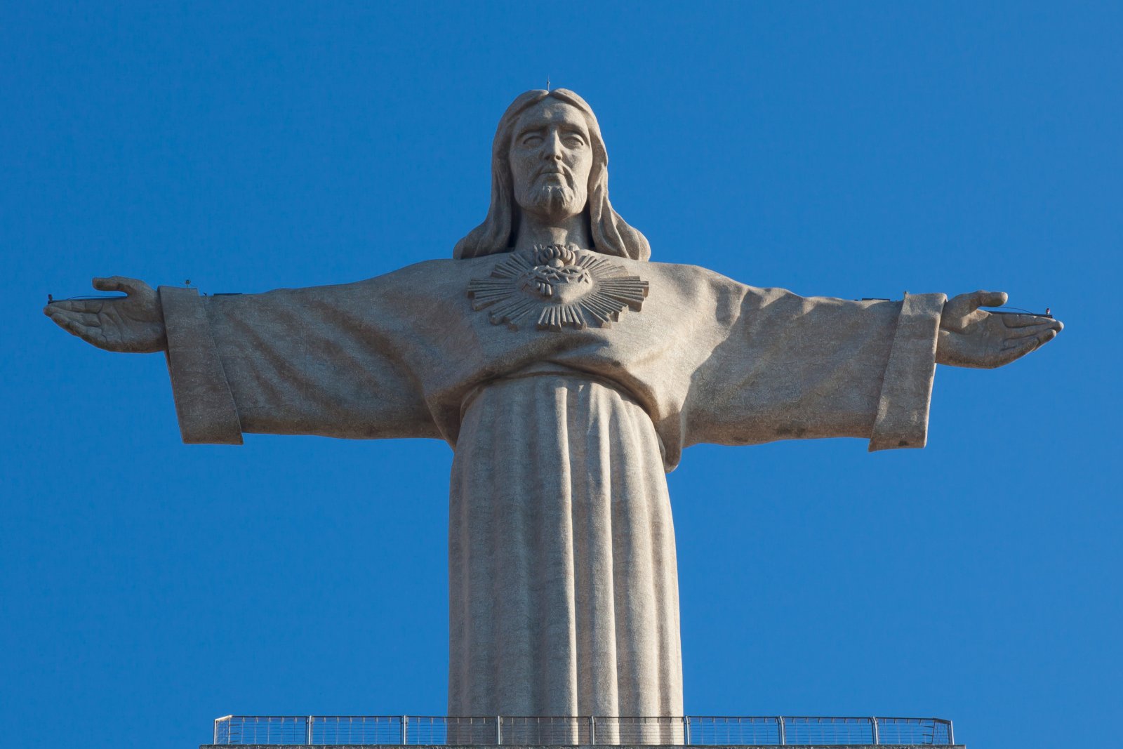 Статуя Иисуса Христа - Кришту Рей